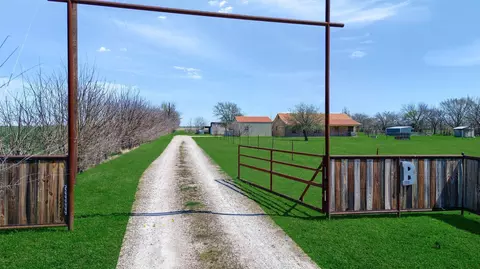 1111 Boren Rd, Collinsville, TX 76233