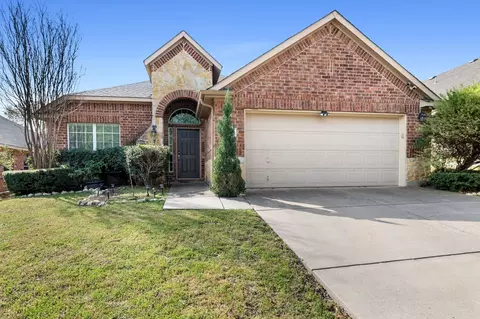 748 Darlington Trl, Fort Worth, TX 76131