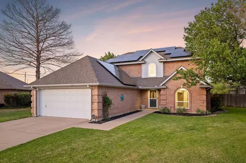 3916 Blue Pond Cir, Fort Worth, TX 76123