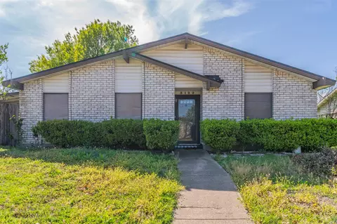 5122 Aberdean Trl, Grand Prairie, TX 75052