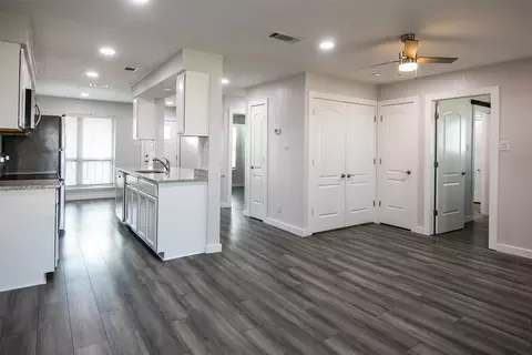 849 S Gun Barrel Ln #F5, Gun Barrel City, TX 75156