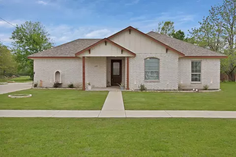 1123 W End St, Terrell, TX 75160