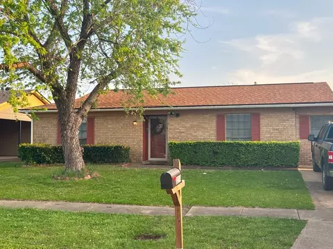 2214 Kirby Smith Dr, Bossier City, LA 71112