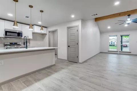 2442 May Ln, Grand Prairie, TX 75050