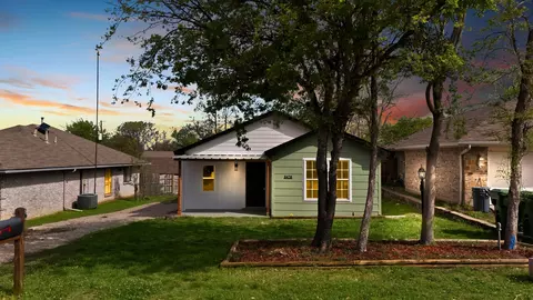 8428 Whitney Dr, White Settlement, TX 76108
