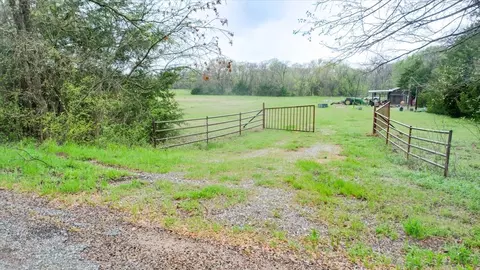 3602 Ward Neal Rd, Bells, TX 75414