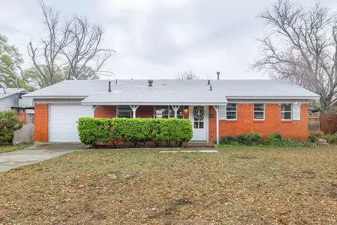 2105 S Pine St, Brady, TX 76825