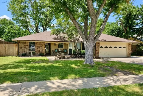 208 India St, Keller, TX 76248