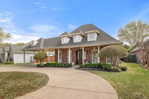 2717 Riverwood Trl, Fort Worth, TX 76109