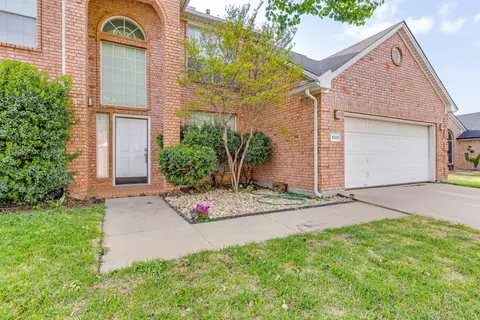 5901 Echo Bluff Dr, Haltom City, TX 76137