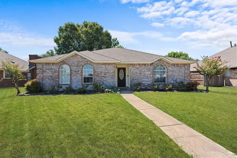 3306 Suzanne Dr, Rowlett, TX 75088
