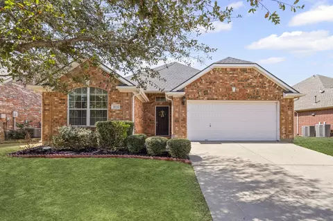 1030 Mason St, Lantana, TX 76226