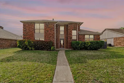 170 Wildwood Dr, Desoto, TX 75115