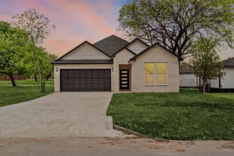 908 S Preston St, Ennis, TX 75119