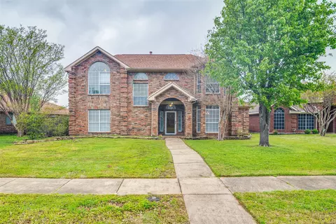 1005 Craig Dr, Mesquite, TX 75181