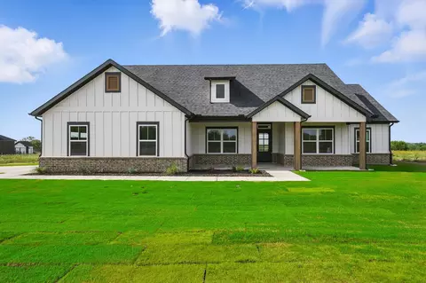 169 Gilmore Ct, Lipan, TX 76462