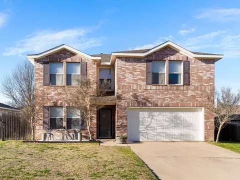 1036 Silver Spur Ln, Fort Worth, TX 76179