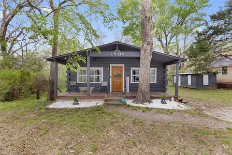 1909 S Lamar Ave, Denison, TX 75021