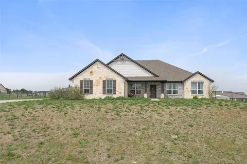 5017 Freestone Dr, Weatherford, TX 76085
