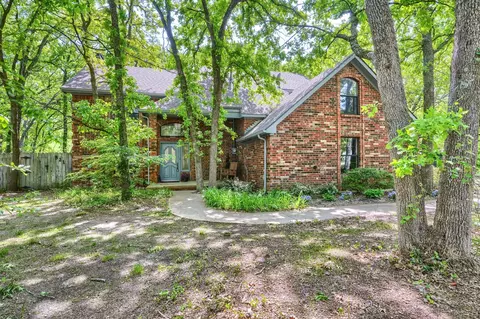 521 Ranchwood Dr, Greenville, TX 75402