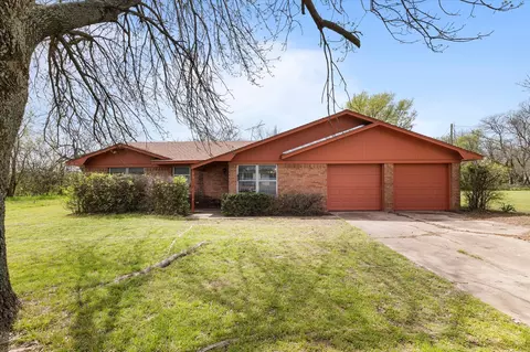 3325 N Grand Ave, Gainesville, TX 76240