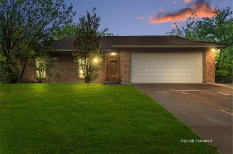 7000 Natchez Ct, Fort Worth, TX 76133