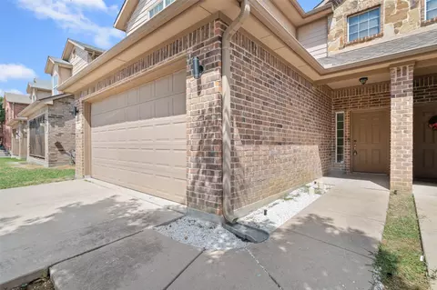 154 Castleridge Dr #B, Little Elm, TX 75068