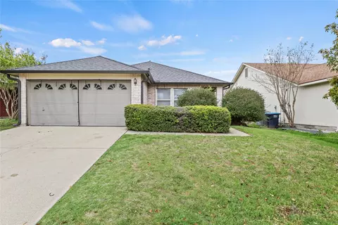 3455 Chapel Pointe Trl, Fort Worth, TX 76116