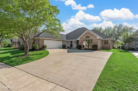 24 Waterbury Dr, Bossier City, LA 71111