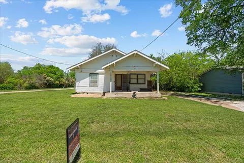 110 W Elm Ave, Alvarado, TX 76009