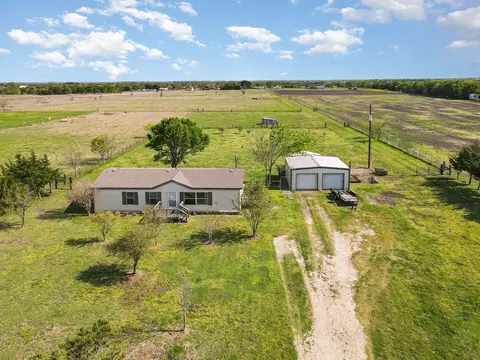 511 Ewing Rd, Ferris, TX 75125 photo 4