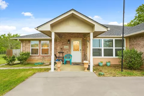 114 S Shady Shores Rd, Shady Shores, TX 76208