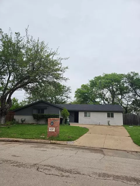2907 Gene Ln, Arlington, TX 76010