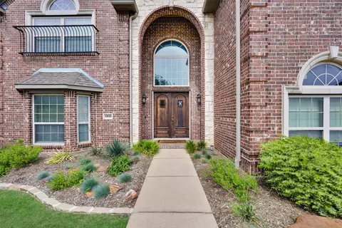 1810 Coyote Ct, Midlothian, TX 76065
