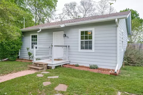 927 E Prairie St, Denton, TX 76205