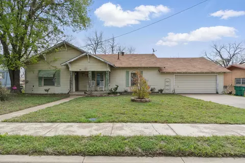 569 N Camden St, Dublin, TX 76446