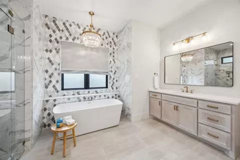 Bath - 1331 Ranchview Rd, Argyle, TX 76226 photo 1 of 2