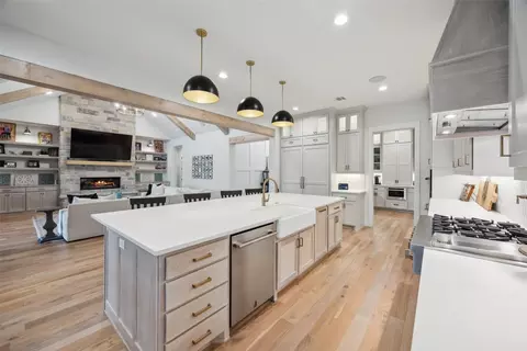 Kitchen - 1331 Ranchview Rd, Argyle, TX 76226 photo 3 of 5