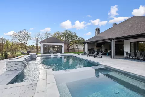 Exterior - 1331 Ranchview Rd, Argyle, TX 76226 photo 8 of 9