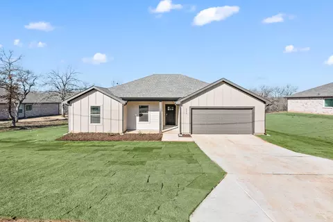 111 Jim Walters Dr, Runaway Bay, TX 76426