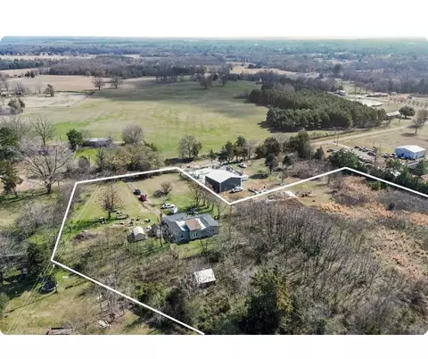 399 County Road 1452, Mount Pleasant, TX 75455