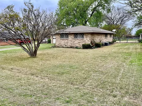 Exterior - 405 E 7th St, Prosper, TX 75078 photo 2 of 6
