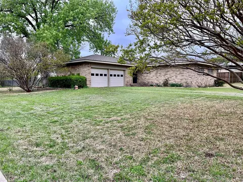 Exterior - 405 E 7th St, Prosper, TX 75078 photo 4 of 6