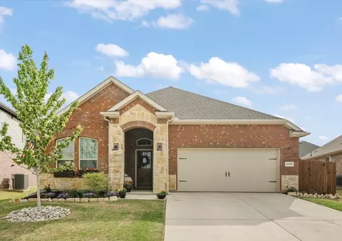 11208 Yellow Rose Way, Aubrey, TX 76227