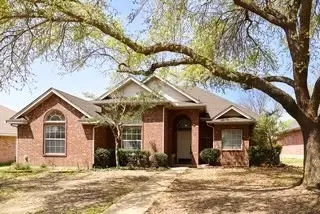1300 Tad St, Ennis, TX 75119