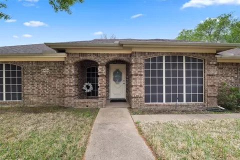 8416 Stephanie Dr, North Richland Hills, TX 76182