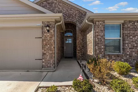 6017 Blacksmith Ave, Fort Worth, TX 76179