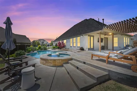 329 Westridge Trl, Aledo, TX 76008