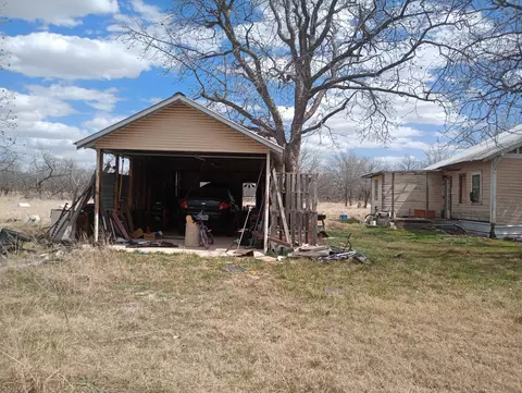 340 County Road 187a, Comanche, TX 76442 photo 4