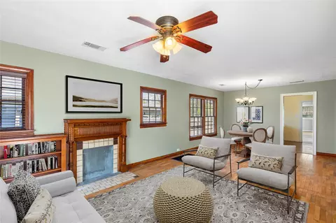 1005 S Walnut St, Sherman, TX 75090